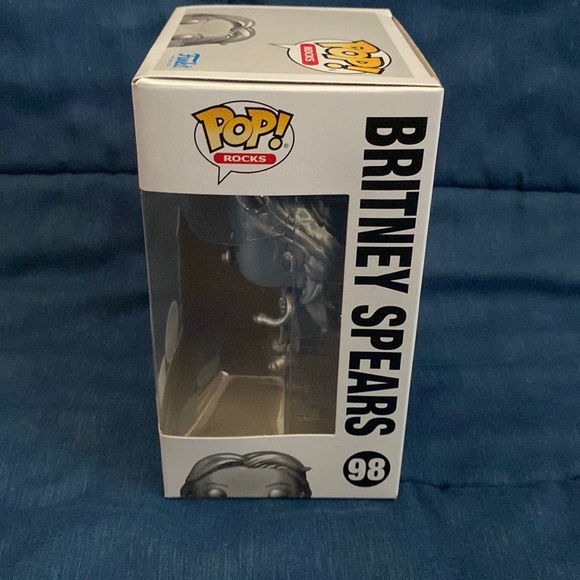 Britney Spears Metallic Limited Edition 5,000 Pieces Funko Pop - Picture 8 of 10